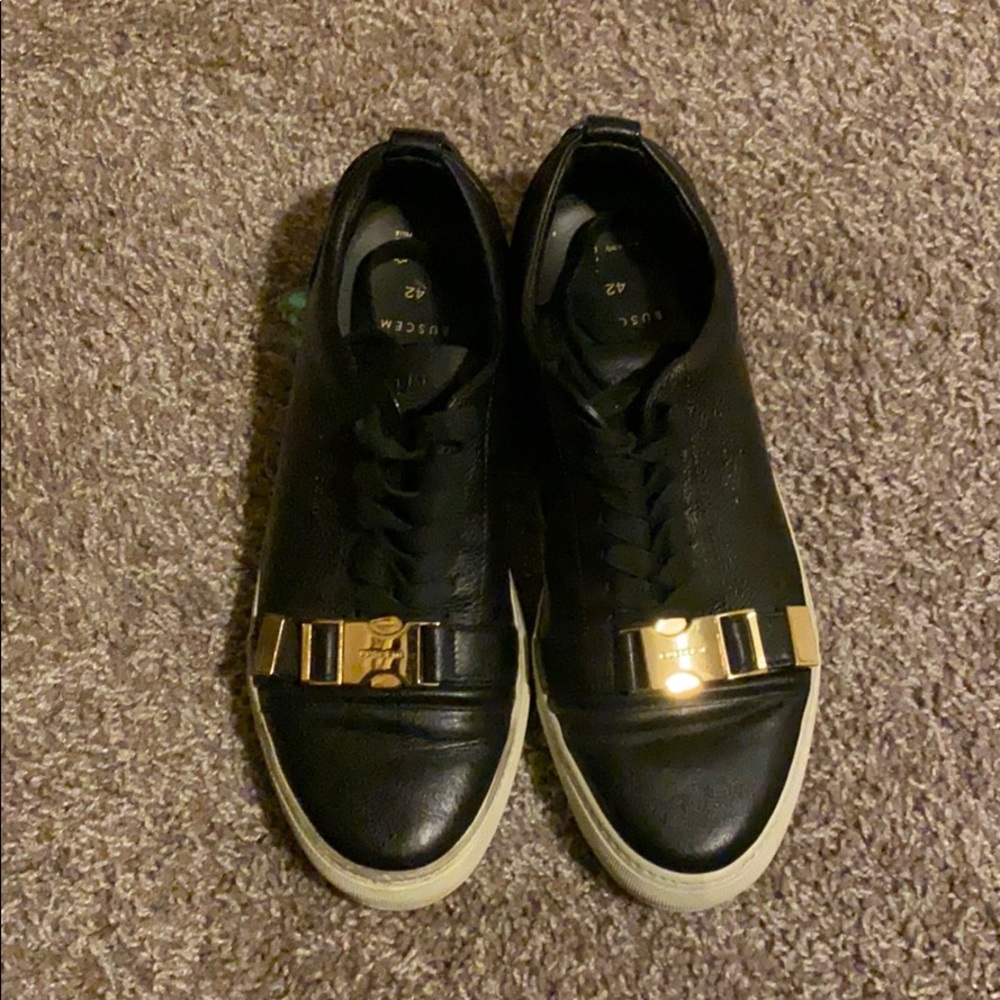 Buscemi black with Gold